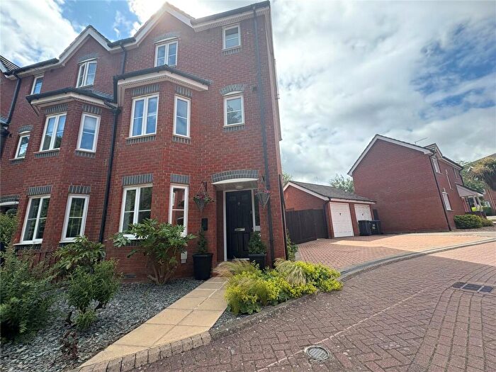 4 Bedroom End Of Terrace House For Sale In The Haystack, Daventry, Northamptonshire, NN11