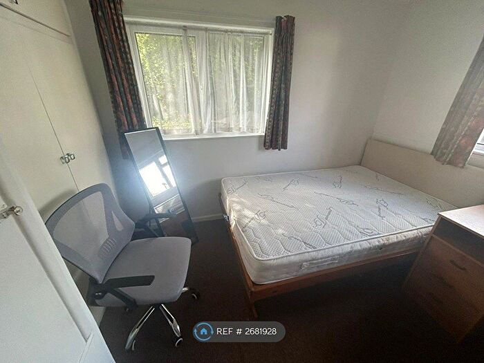 4 Bedroom Semi Detached House To Rent In The Crescent, Egham, TW20