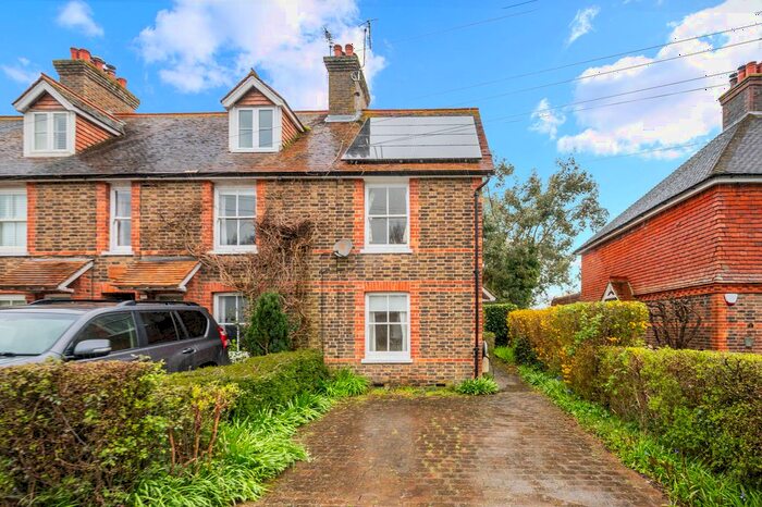 2 Bedroom Cottage To Rent In Marsh Green Road, Marsh Green, Edenbridge, TN8