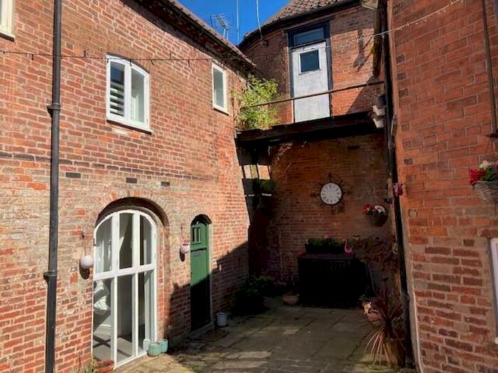 2 Bedroom Terraced House To Rent In Bridgegate, Retford, DN22