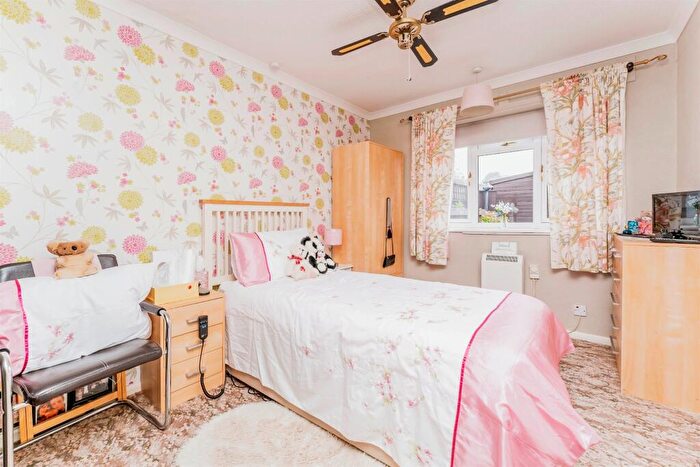 2 Bedroom Terraced Bungalow For Sale In Stadtpeine Close, Corby, NN17