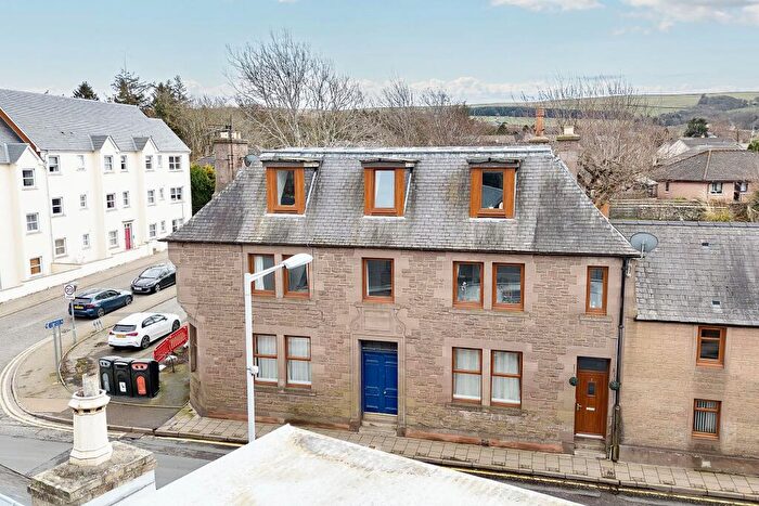 2 Bedroom Flat For Sale In High Street, Laurencekirk, AB30