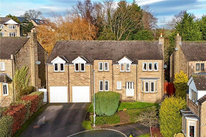 5 Bedroom Detached House For Sale In Cupstone Close, East Morton, BD20