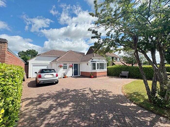 2 Bedroom Detached Bungalow For Sale In Highland Road, Kenilworth, CV8