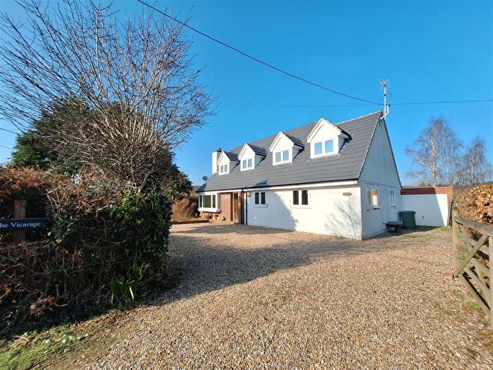 4 Bedroom Detached House To Rent In Birds Lane, Midgham, RG7