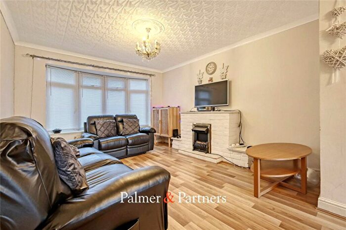 3 Bedroom End Of Terrace House For Sale In Home Mead, Chelmsford, Essex, CM2