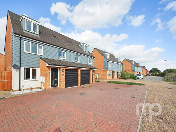 4 Bedroom Town House For Sale In Flanders Rise, The Perfect Home For Multi-Generational & Flexible Family Living, Wymondham, Norfolk, NR18