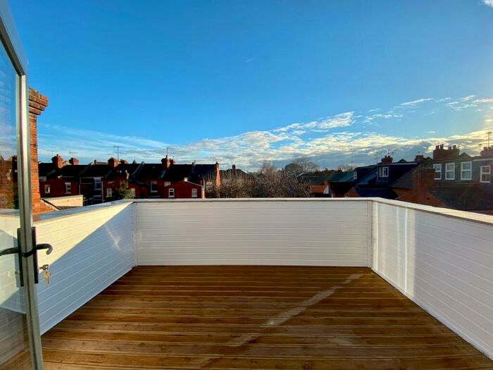 2 Bedroom House To Rent In Oxford Street, Caversham, Reading, Berkshire, RG4