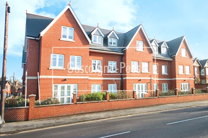 2 Bedroom Property To Rent In Boundary View, Guildford, GU1