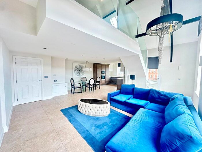 3 Bedroom Flat To Rent In Washington House, Marlborough Drive, Bushey, WD23