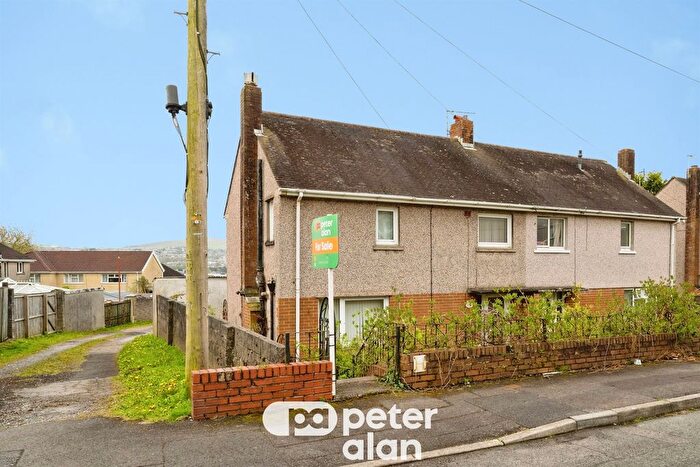 3 Bedroom Semi-Detached House For Sale In Heol Y Nant, Neath, SA10
