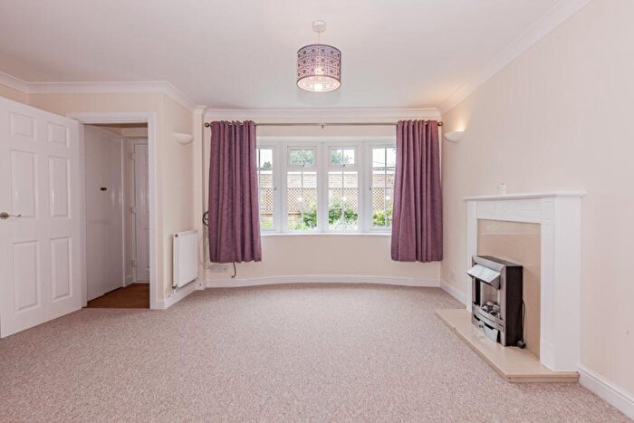 3 Bedroom End Of Terrace House To Rent In Sands Close, Cumnor, OX2