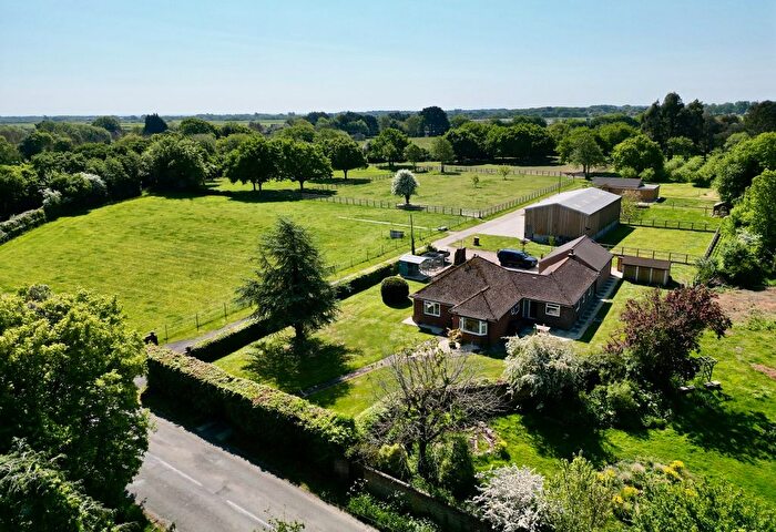 5 Bedroom Equestrian Property For Sale In Rotten Row, Sidlesham, PO20
