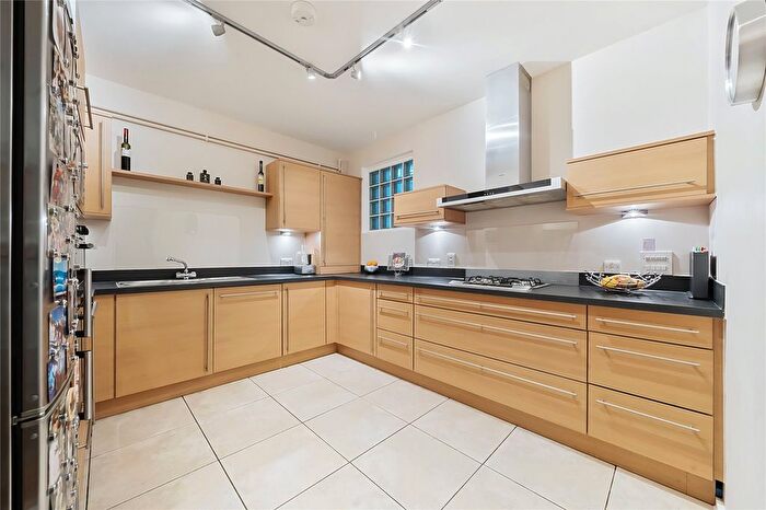2 Bedroom Flat For Sale In Main Road, Knockholt, Sevenoaks, Kent, TN14