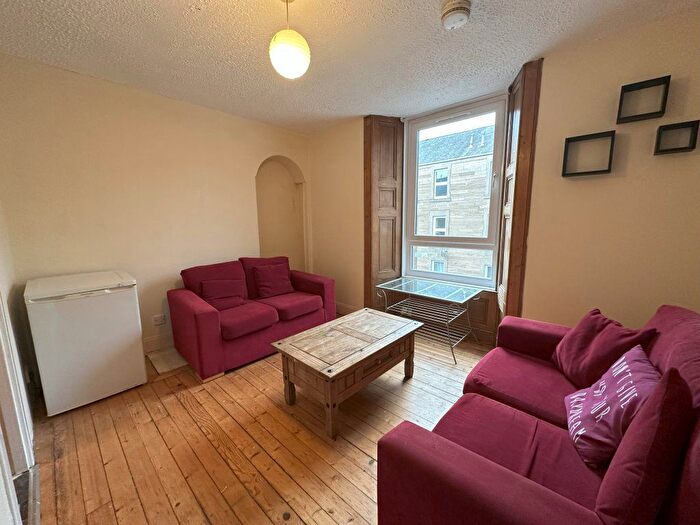 2 Bedroom Flat To Rent In Rosefield Street, Dundee, DD1