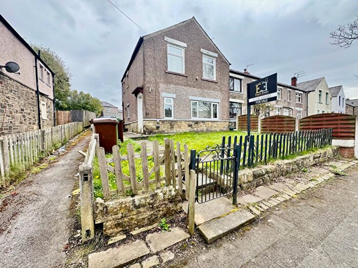 3 Bedroom Terraced House To Rent In Marsden Hall Road, Nelson, BB9