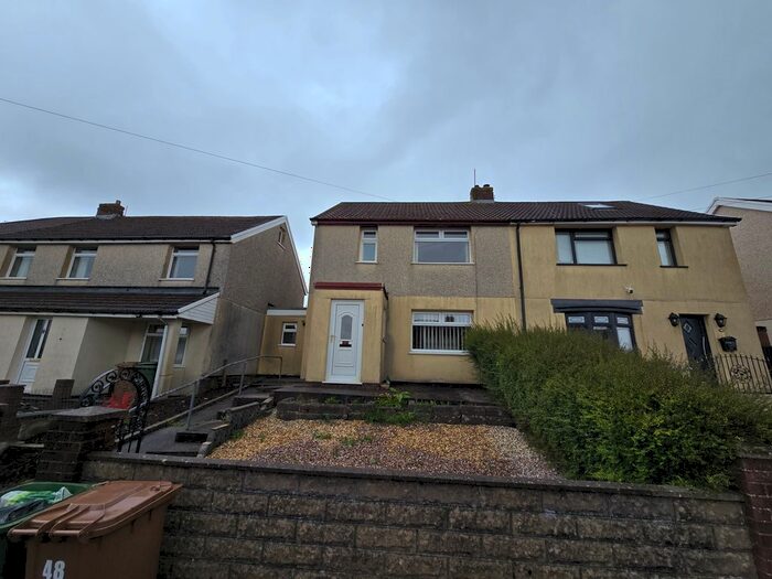 2 Bedroom Semi-Detached House To Rent In Heol Y Bryn, Fochriw, CF81