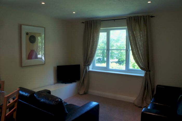 2 Bedroom Apartment To Rent In Town Mead, West Green, Crawley, RH11