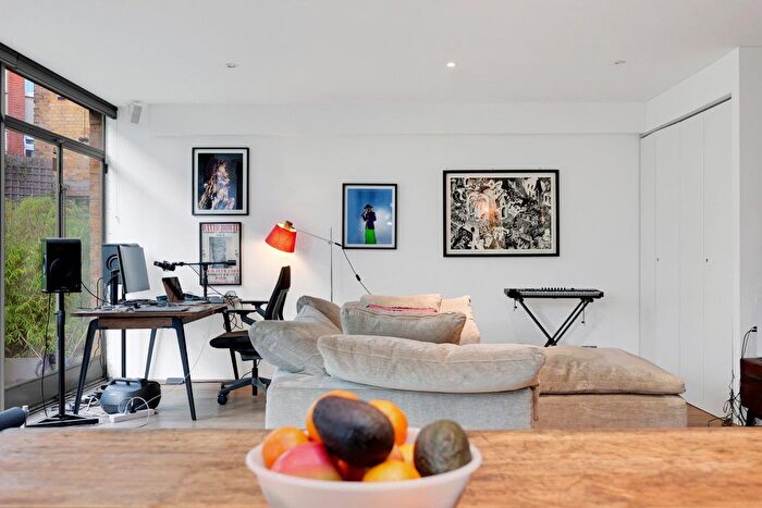 1 Bedroom Terraced House To Rent In Ezra Street, London, E2