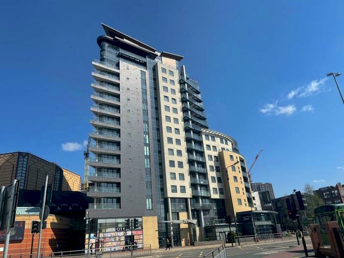 2 Bedroom Flat To Rent In Skyline, Leeds City Centre, LS9
