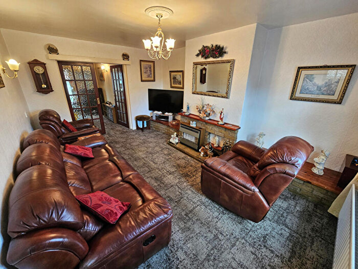 3 Bedroom Semi-Detached House For Sale In Gibbon Drive, Lostock Gralam, Northwich, CW9