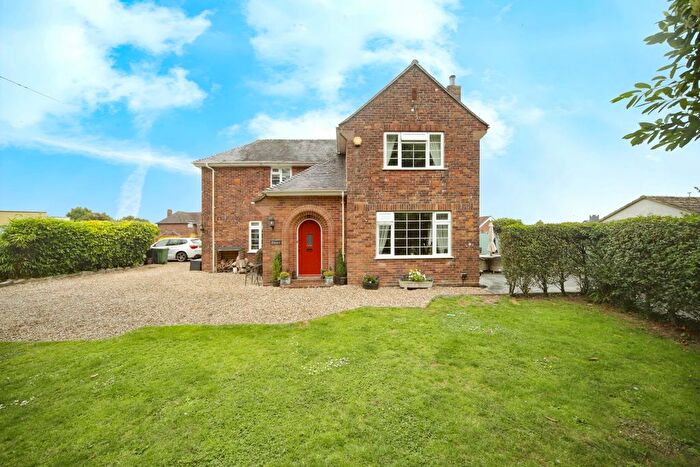 3 Bedroom Detached House For Sale In Sopers Field, Chard, TA20