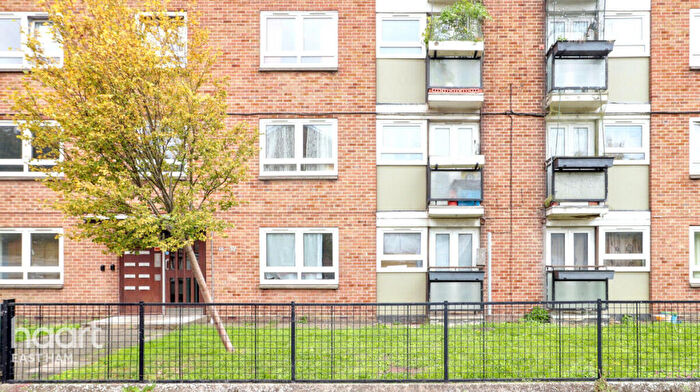 1 Bedroom Flat For Sale In Parr Road, London, E6