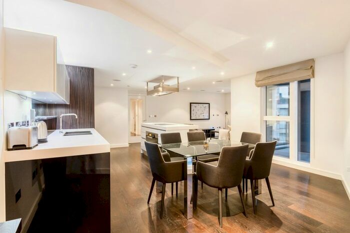 3 Bedroom Flat To Rent In Gatliff Road, London, SW1W