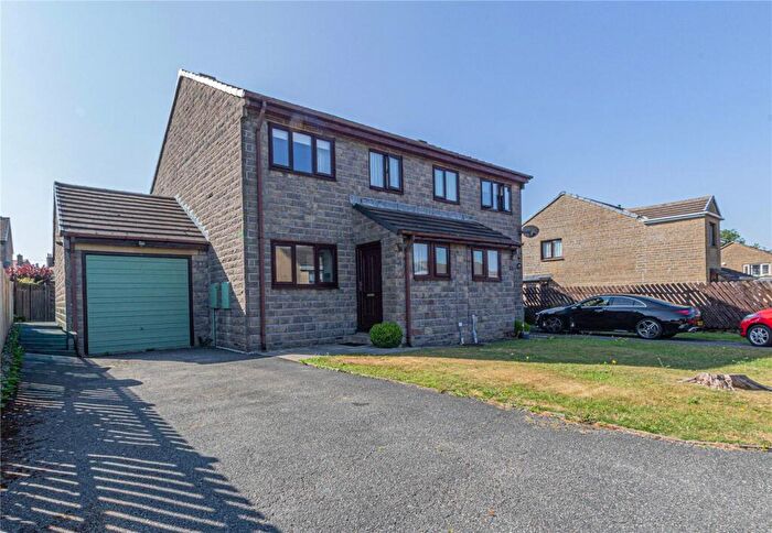 3 Bedroom Semi Detached House To Rent In The Heights, Scholes, Holmfirth, West Yorkshire, HD9