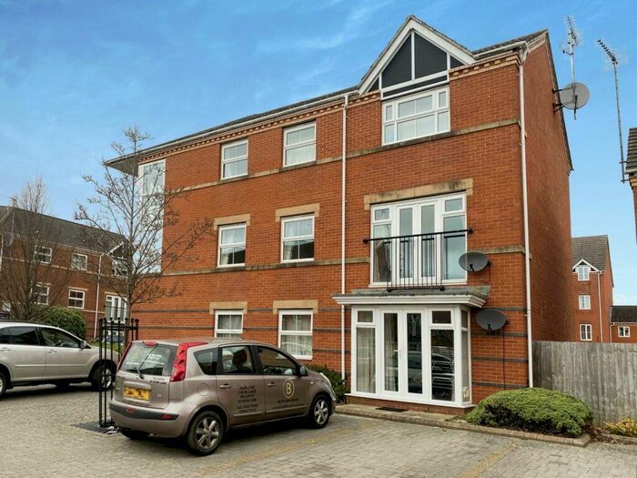 2 Bedroom Apartment To Rent In Alma Road, Banbury, Oxon, OX16