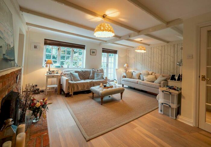 3 Bedroom Semi-Detached House To Rent In Three Bedroom Semi-Detached In Beaconsfield With Parking And Garage !, HP9