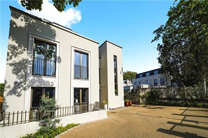 6 Bedroom Detached House For Sale In Lincoln Avenue, Wimbledon, SW19