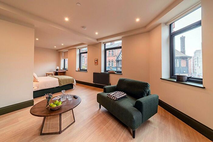 Studio To Rent In Deluxe Studio, West Street, City Centre, Sheffield, S1