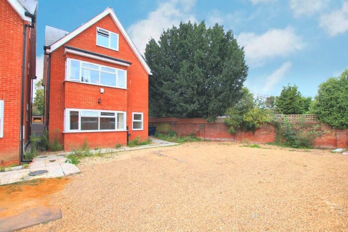 4 Bedroom Detached House To Rent In Norwood Road, Norwood Green UB2