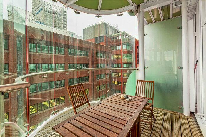 3 Bedroom Flat To Rent In Cavalier House, - Uxbridge Road, Ealing, W5