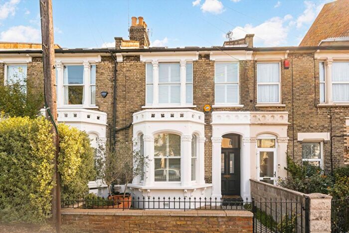 4 Bedroom Terraced House For Sale In Percy Road, Shepherds Bush, W12
