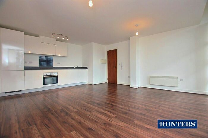 1 Bedroom Flat To Rent In Waterfront West, Brierley Hill, DY5