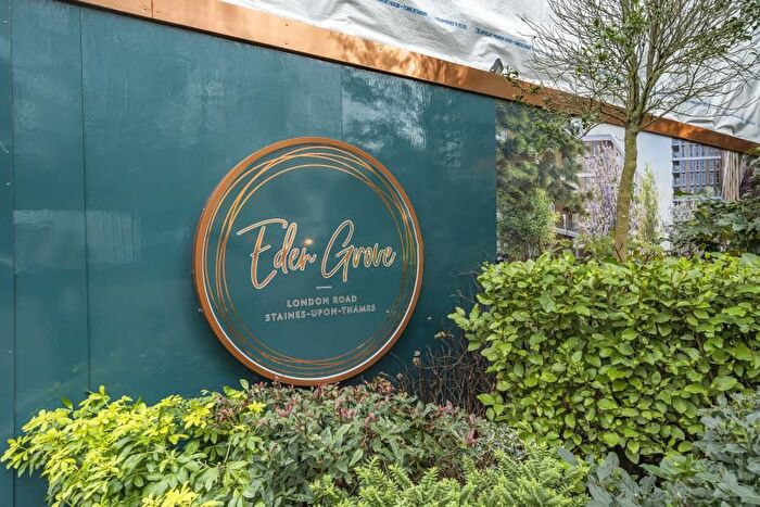 2 Bedroom Flat To Rent In Eden Grove, Staines, TW18