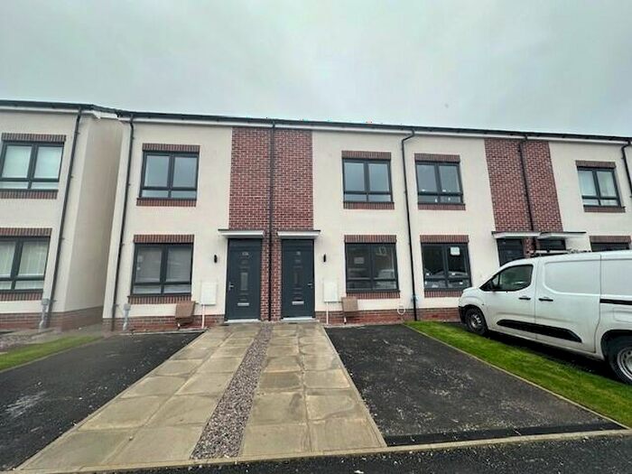 3 Bedroom House To Rent In Sterling Way, L5