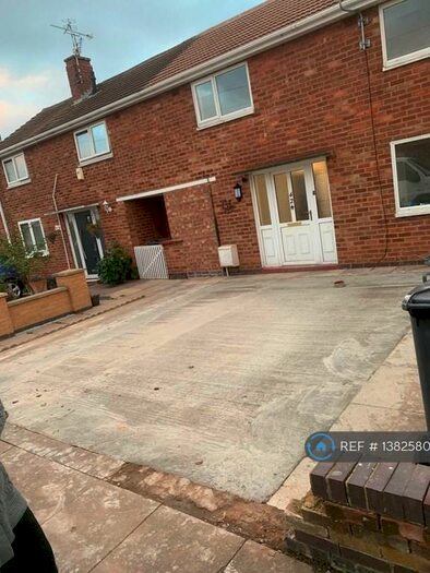 3 Bedroom Terraced House To Rent In Allenwood Road, Leicester, LE2