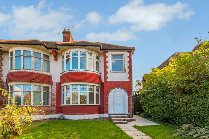 3 Bedroom Semi-Detached House To Rent In Barnet Way, Mill Hill, NW7