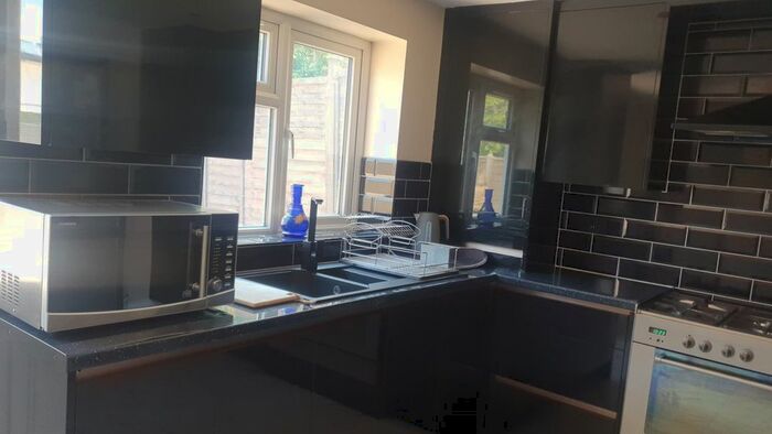 Studio To Rent In Court Road, London, SE25