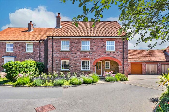 4 Bedroom Detached House For Sale In Monckton Rise, South Newbald, York, YO43