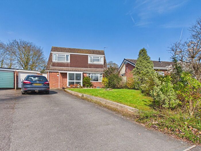 3 Bedroom Detached House For Sale In Lyndhurst Crescent, Bridgwater, TA6