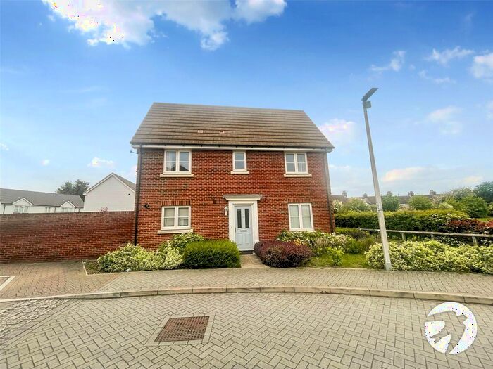 3 Bedroom Detached House To Rent In Choir Close, Wainscott, Rochester, Kent, ME3