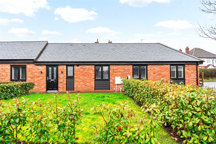 3 Bedroom Bungalow For Sale In West Street, Lilley, Hertfordshire, LU2