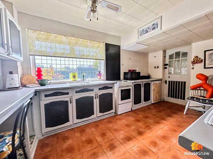 3 Bedroom Detached House For Sale In Icknield Close, Wendover, HP22