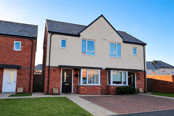 2 Bedroom Semi Detached House For Sale In Bolton Rise, Tipton, DY4