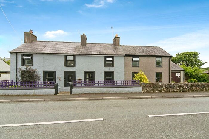 5 Bedroom Cottage For Sale In Penysarn, Anglesey, Sir Ynys Mon, LL69
