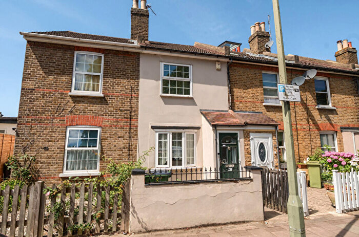 2 Bedroom Terraced House For Sale In Cowper Road, Bromley, BR2